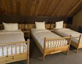 Bedroom upstairs 3 twins